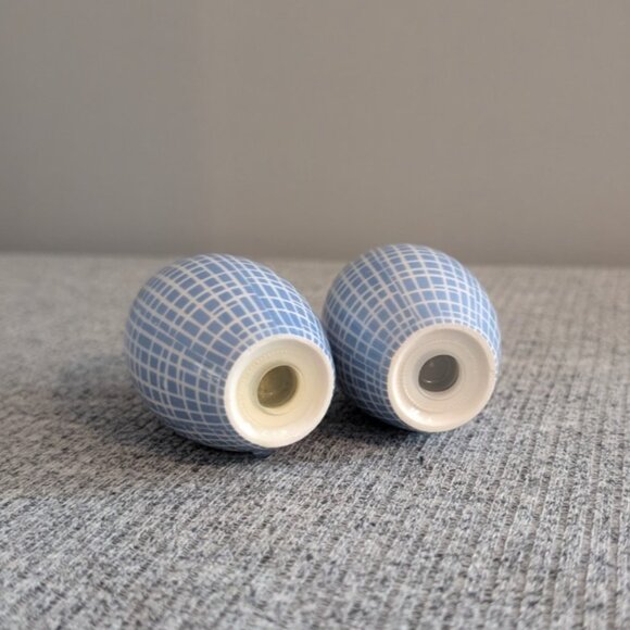 Vintage Arzberg "Bastdekor Blau" (Blue) Salt and Pepper Shakers, EUC - Picture 4 of 4